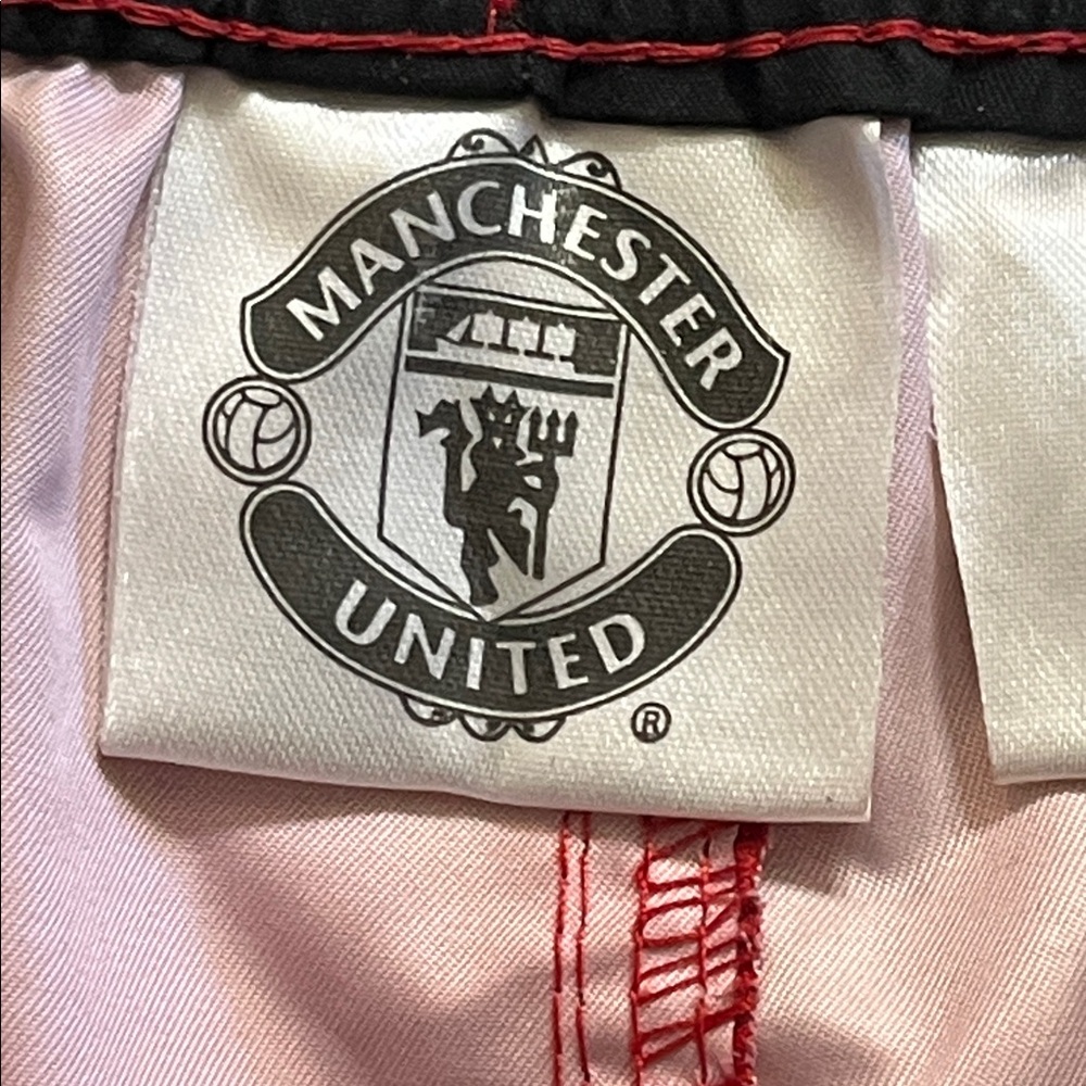 Manchester United Board Short/Swimmers Red Black w/Pocket & Logo Men's Size 36 - Picture 8 of 10